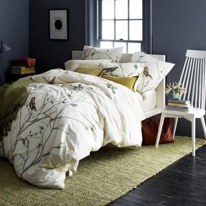 Beautiful West Elm Organic Cotton  Duvet Cover and Shams King